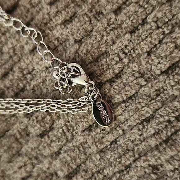 Express silver tone crystal 3 strand necklace, like New. RARE! - Picture 3 of 6